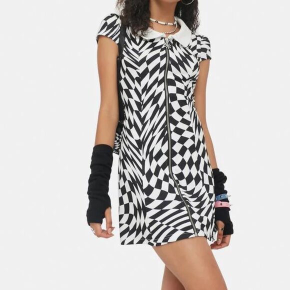 Dolls Kill Black & White trippy checkered S warp speed Mini Dress nwt delia's - Picture 9 of 10